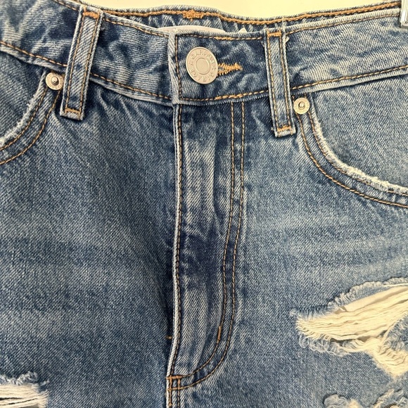 Garage Denim High-Rise Mom Shorts - Size 7 / 28 - Picture 5 of 9